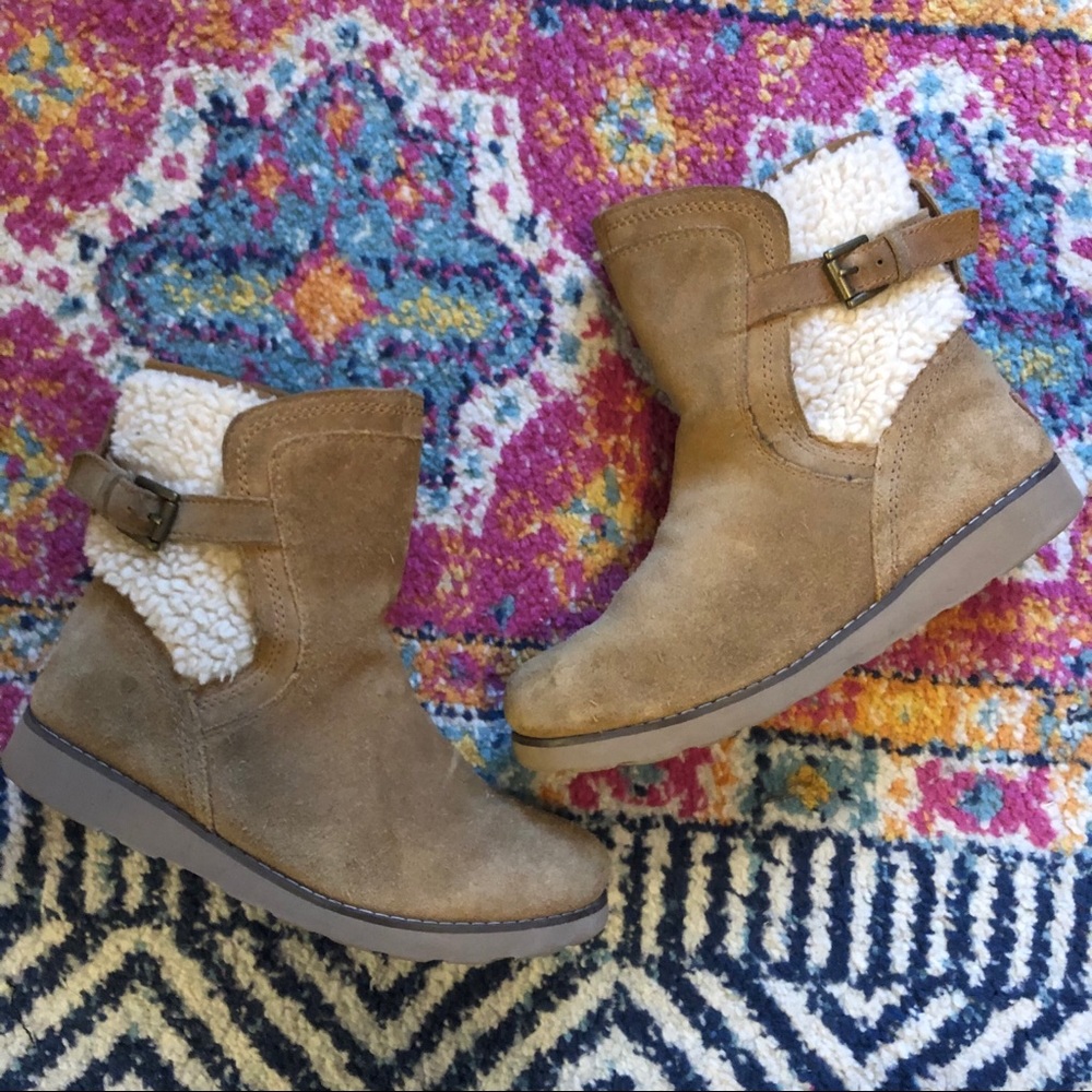Ugg Jayla Boots - Picture 3 of 10